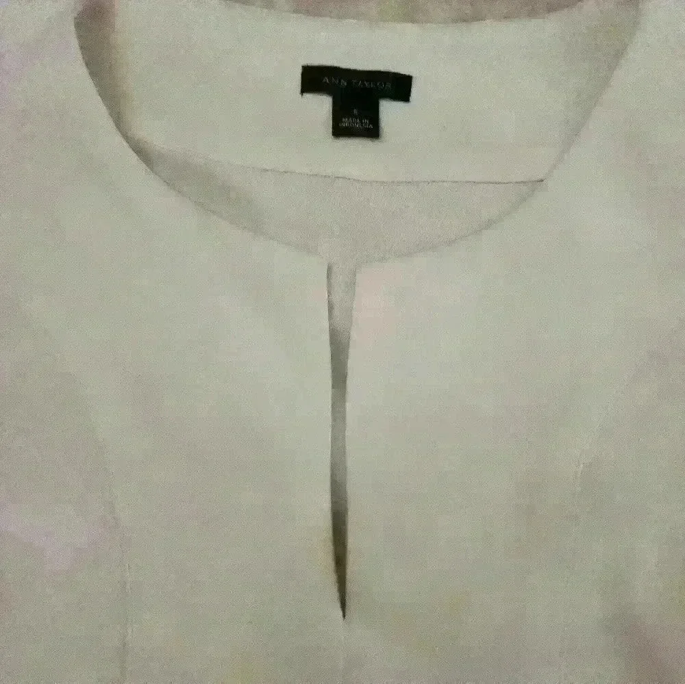 ANN TAYLOR TOP - Picture 2 of 3